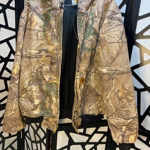 Men’s carhartt jacket L. SOLD